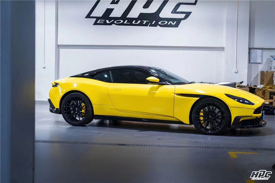 Pour Aston Martin DB11 Body Kit en fibres de carbone DB11 Modélisé PK Style Fibre de carbone à l'avant du diffuseur de lèvres Spoiler Hood