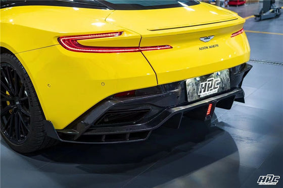 Pour Aston Martin DB11 Body Kit en fibres de carbone DB11 Modélisé PK Style Fibre de carbone à l'avant du diffuseur de lèvres Spoiler Hood