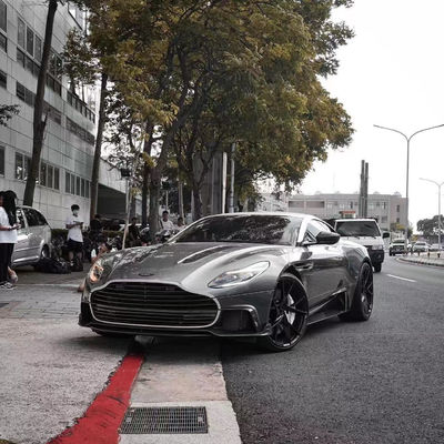 DB11 Aston Martin Body Kit Couleur personnalisée Hood en fibre de carbone Porte-route moteur 2017