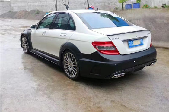 Pour Mercedes W204 C63 Body Kit W204 Série noire améliorée Style avant et arrière pare-chocs Hood Widebody Kit